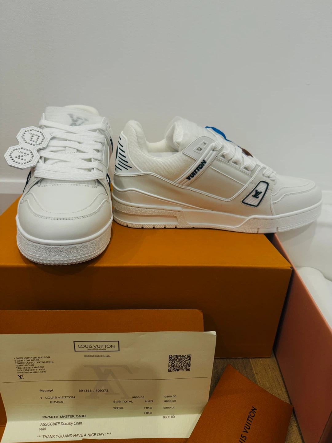 L-V "Time Out" Sneakers