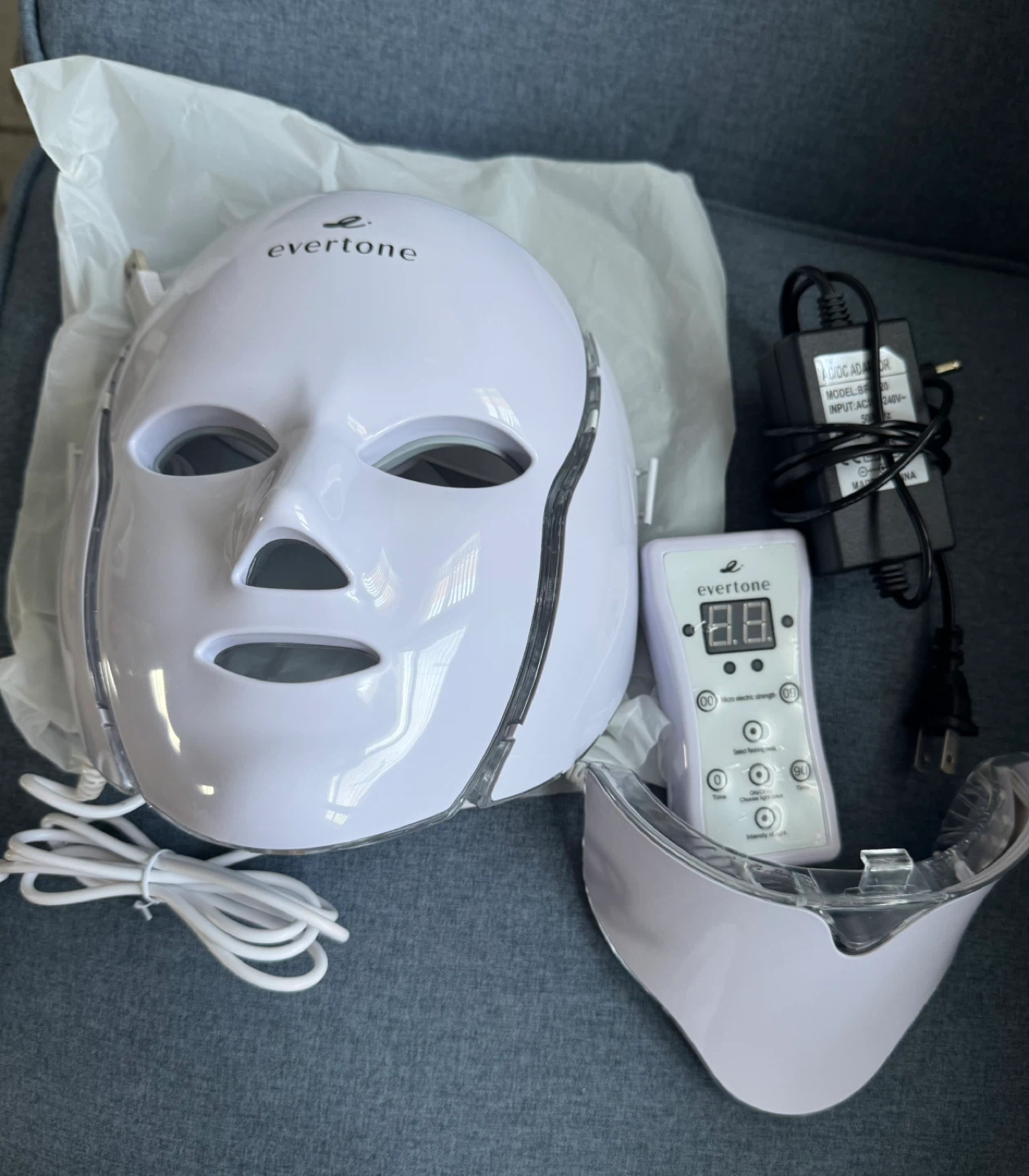 Evertone Omniglow Face and Neck LED + Microcurrent Mask - photo 3