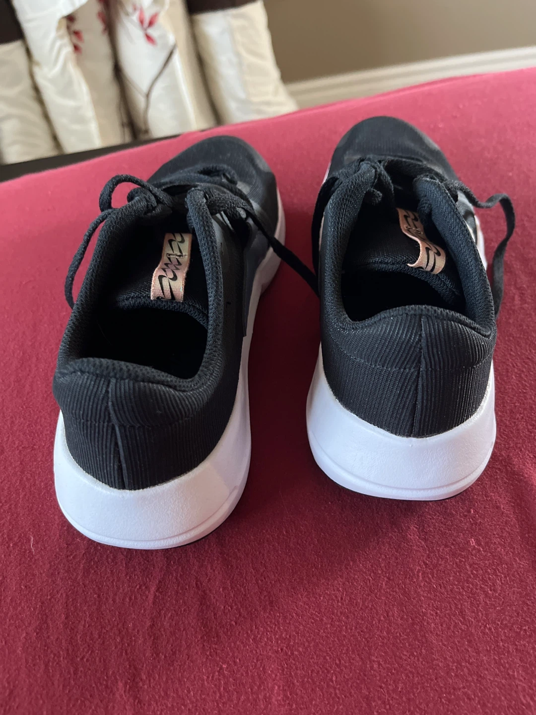 Nike NEW Women's Running Shoes - Black/White, Size 8.5 - photo 3