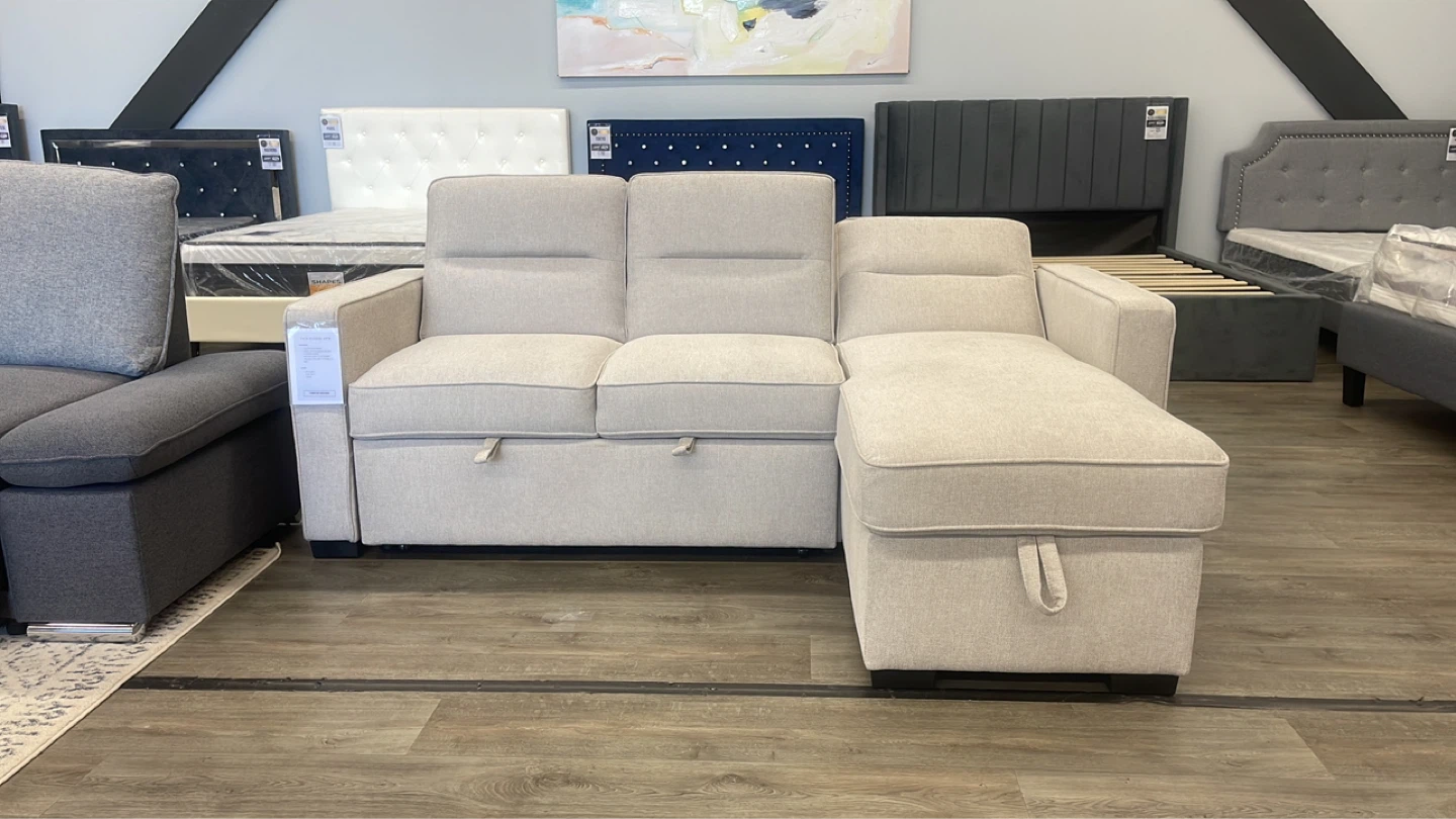 Easy-Convert Sleeper Sofa – Guest Ready