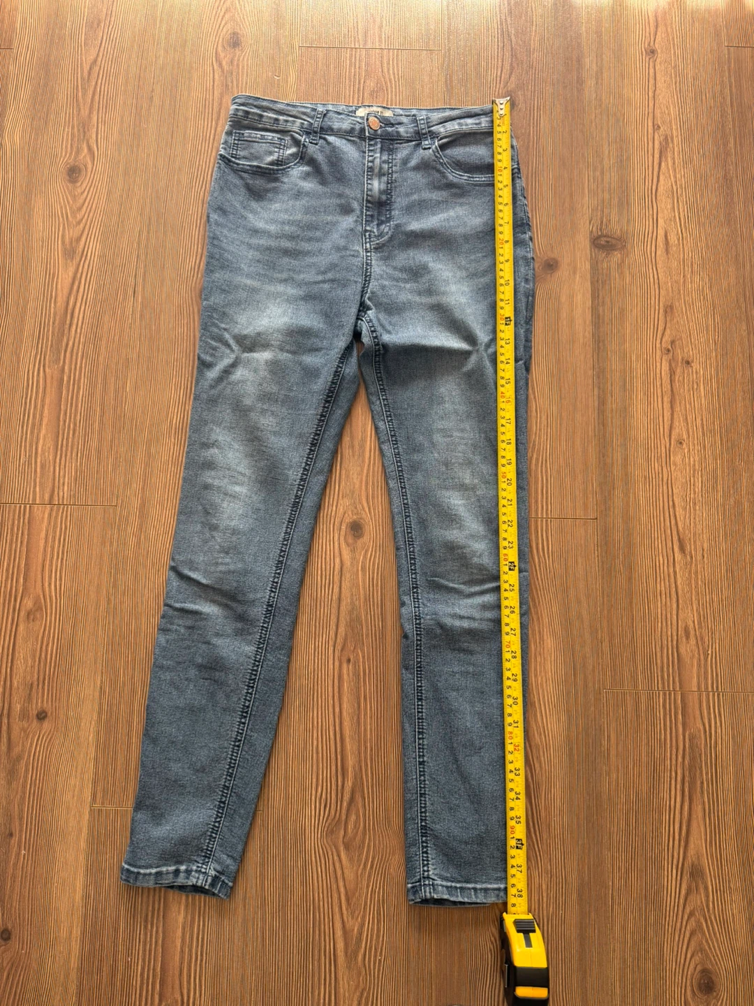 Stretch-Fit High Waisted Skinny Jeans | Size S/M - photo 4