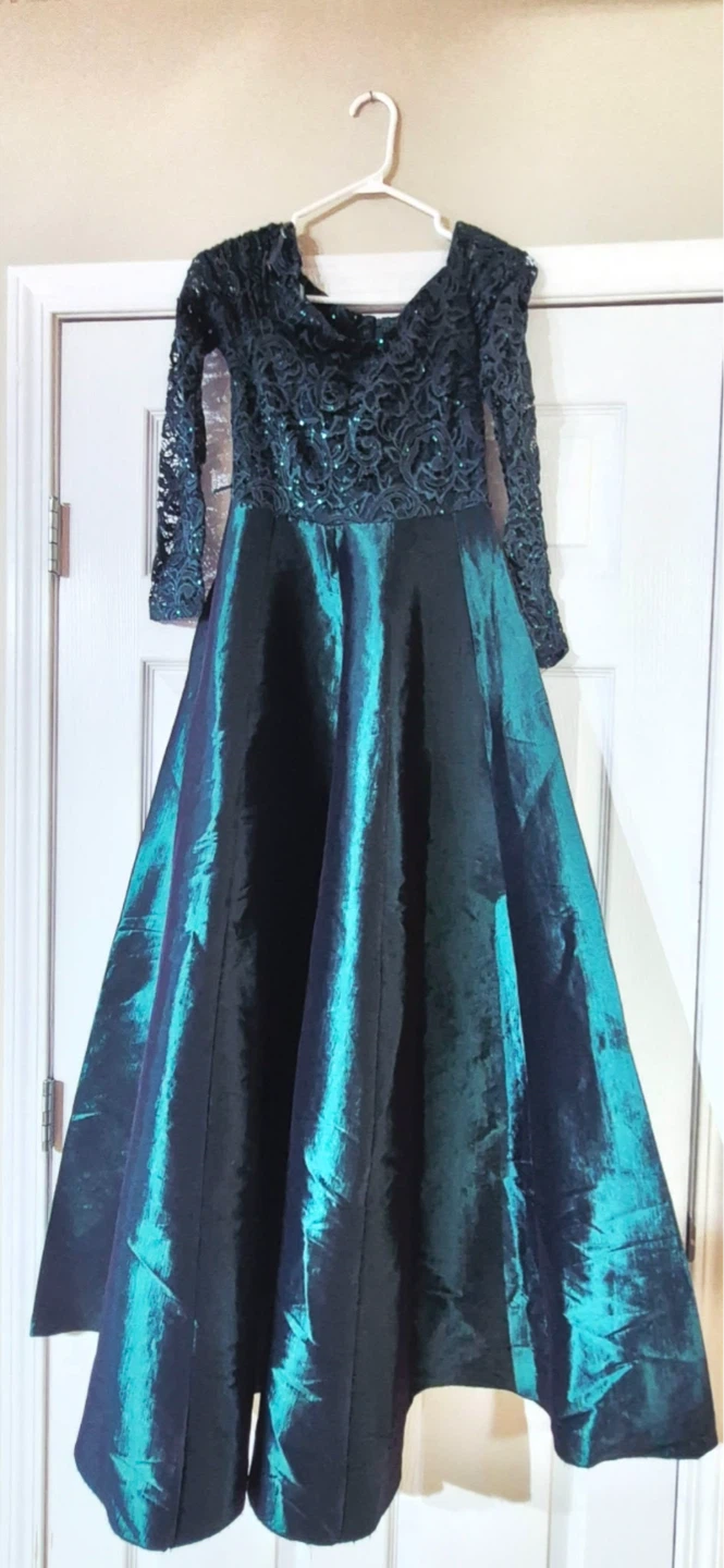 Sparkly Emerald Green Formal Dress
