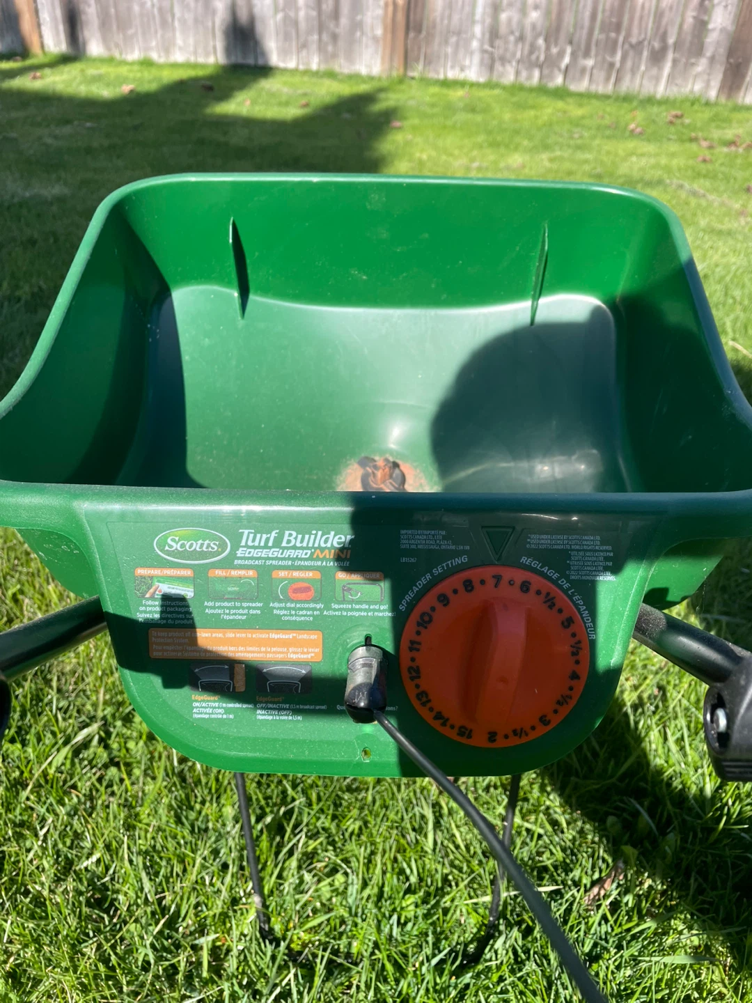 Scott’s fertilizer spreader - photo 3