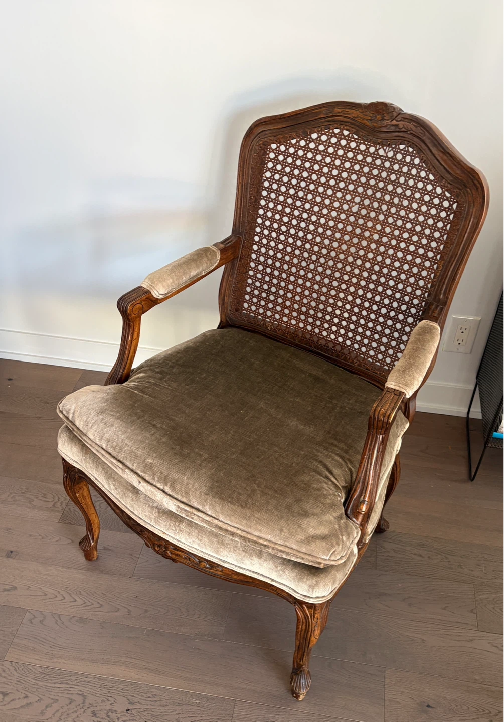 Vintage French Country Louis XV Fauteuil Arm Chair