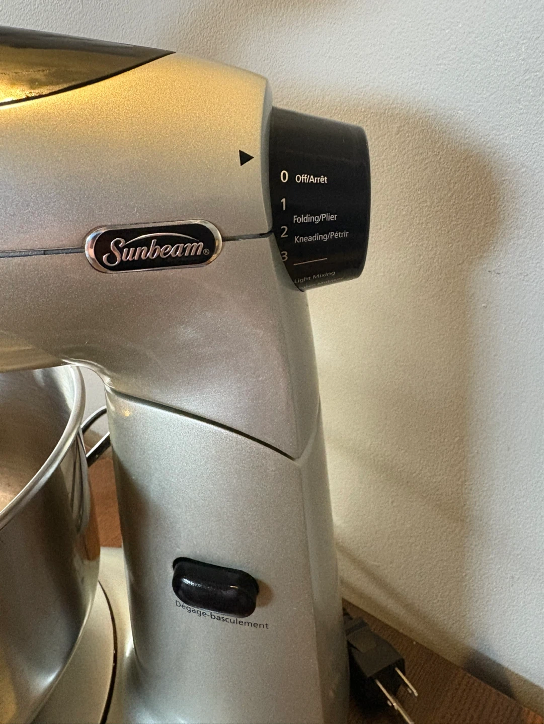 Sunbeam Mixmaster Stand Mixer - photo 3