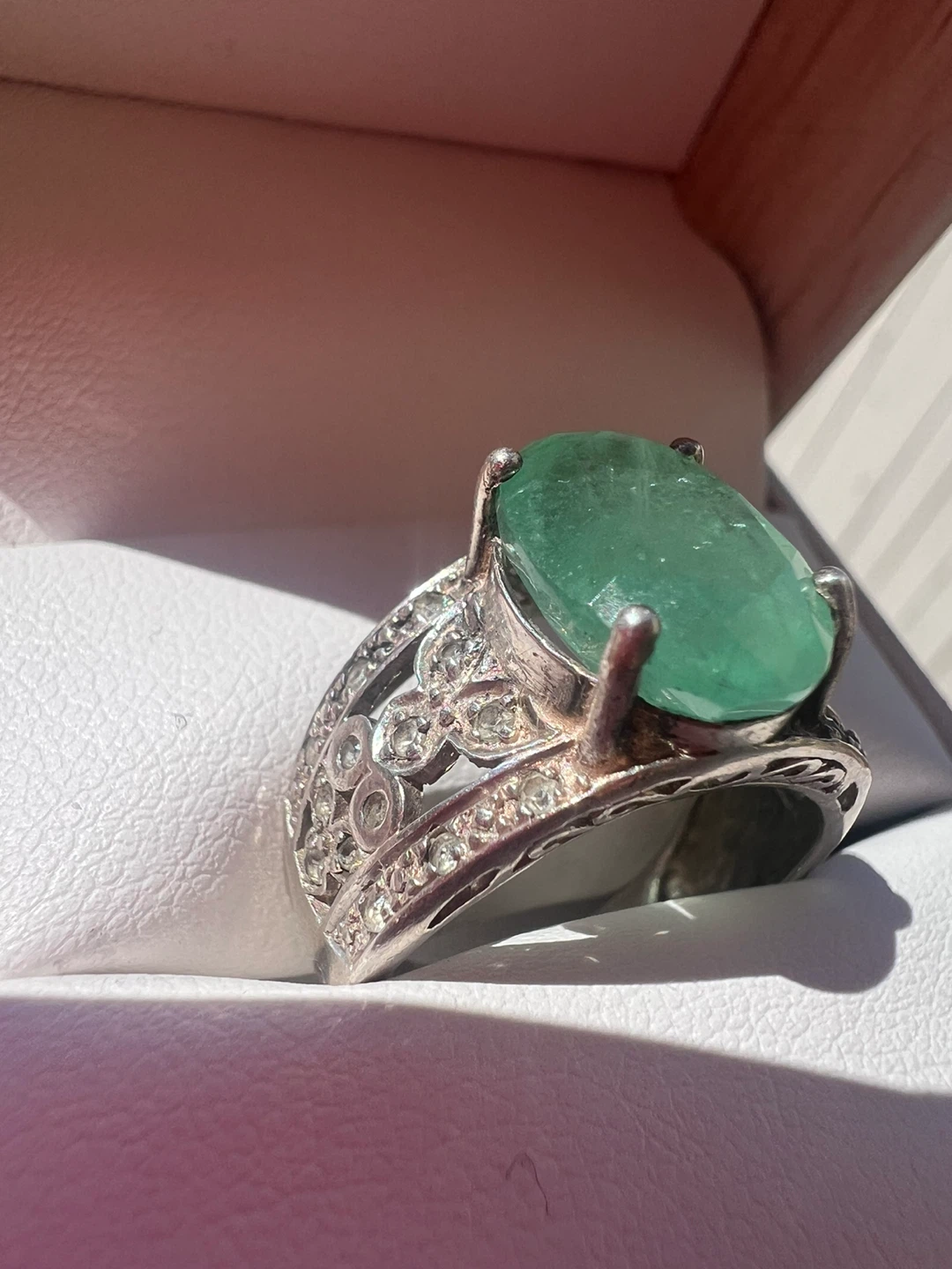 925  Silver Ring with an cameras 4.5 carat