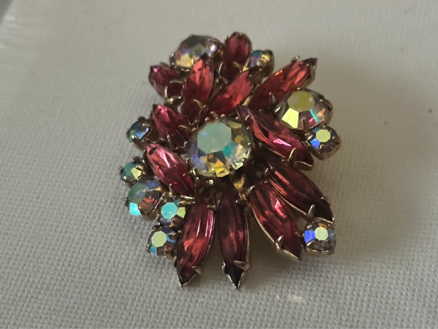 Mid Century Aurora Borealis Pink Rhinestone Brooch - photo 2