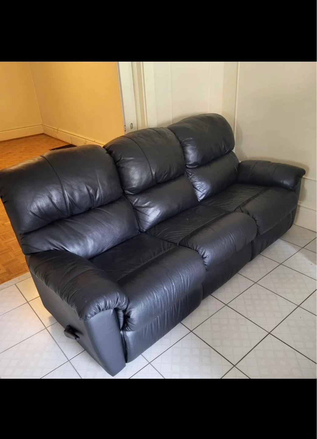 Black Leather Reclining Sofa - photo 2
