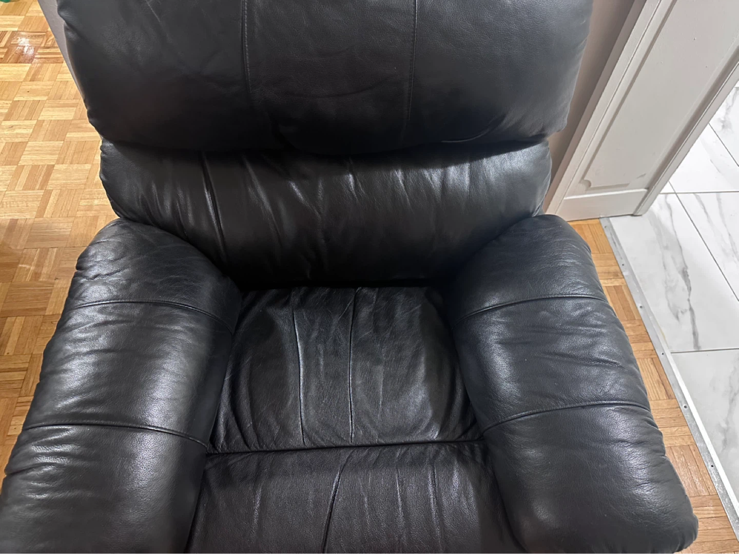 Black Leather Reclining Sofa - photo 5