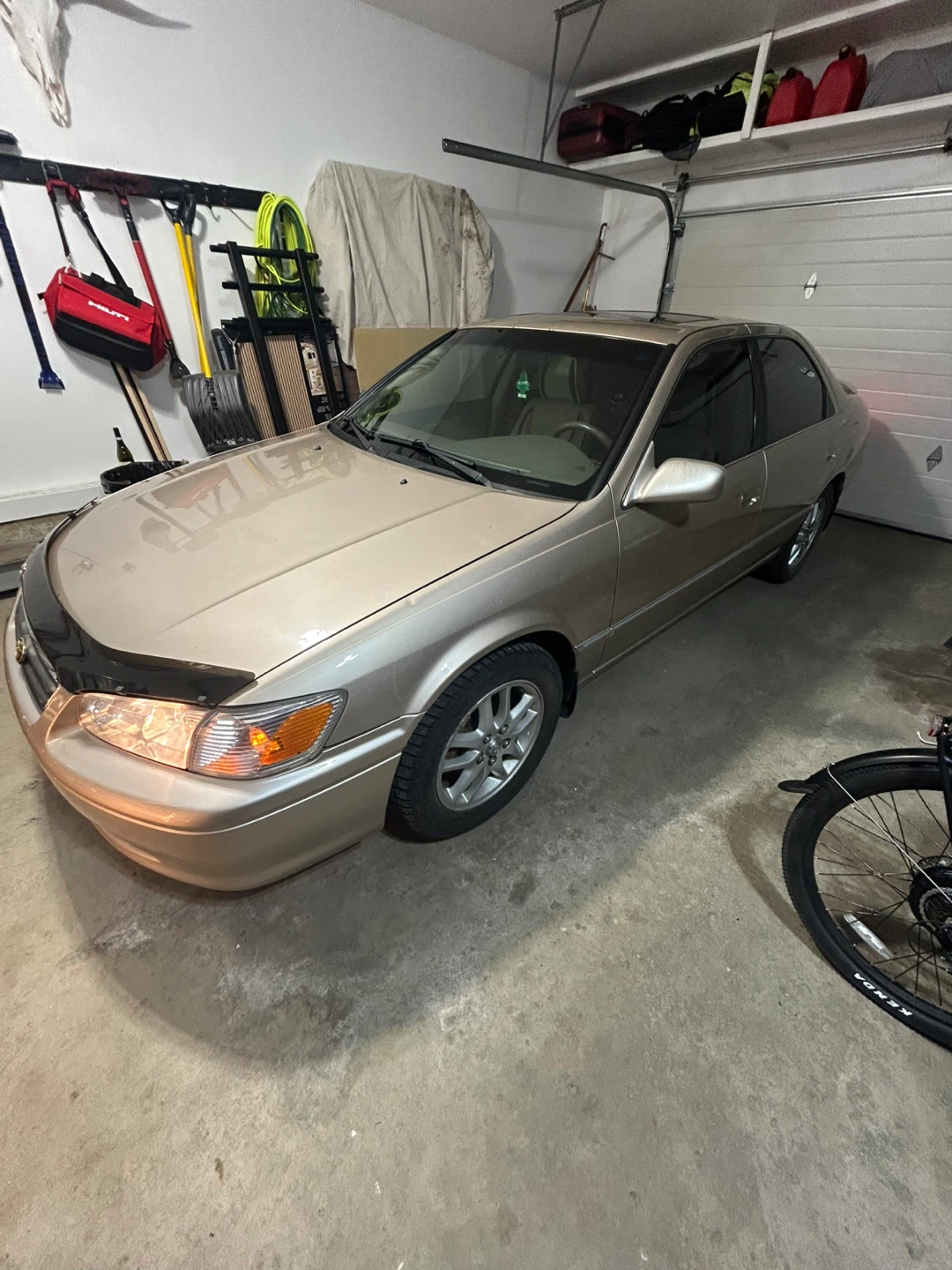 2000 Toyota Camry XLE Sedan - photo 5