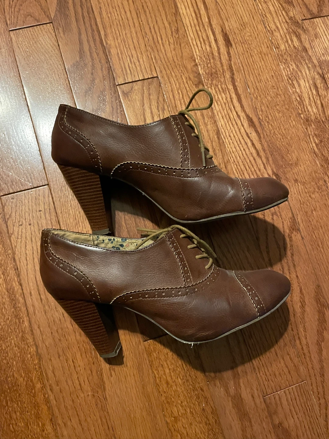 Brown Oxford Heel Shoes - photo 2