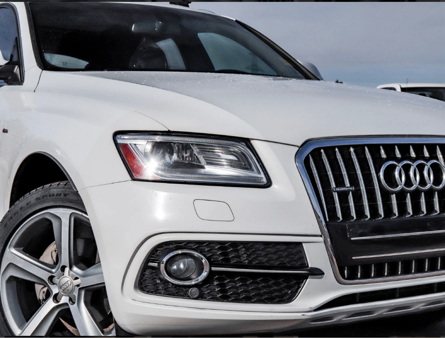 Used White Audi Q5 SUV - photo 2
