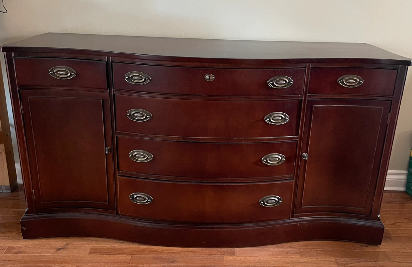 Dark Brown Buffet / Sideboard