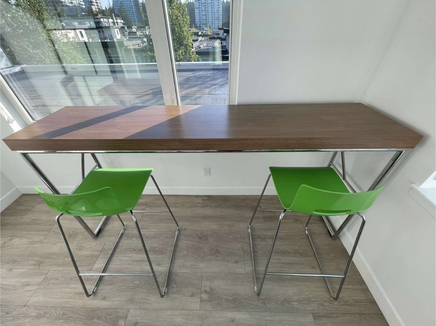 Bar Table