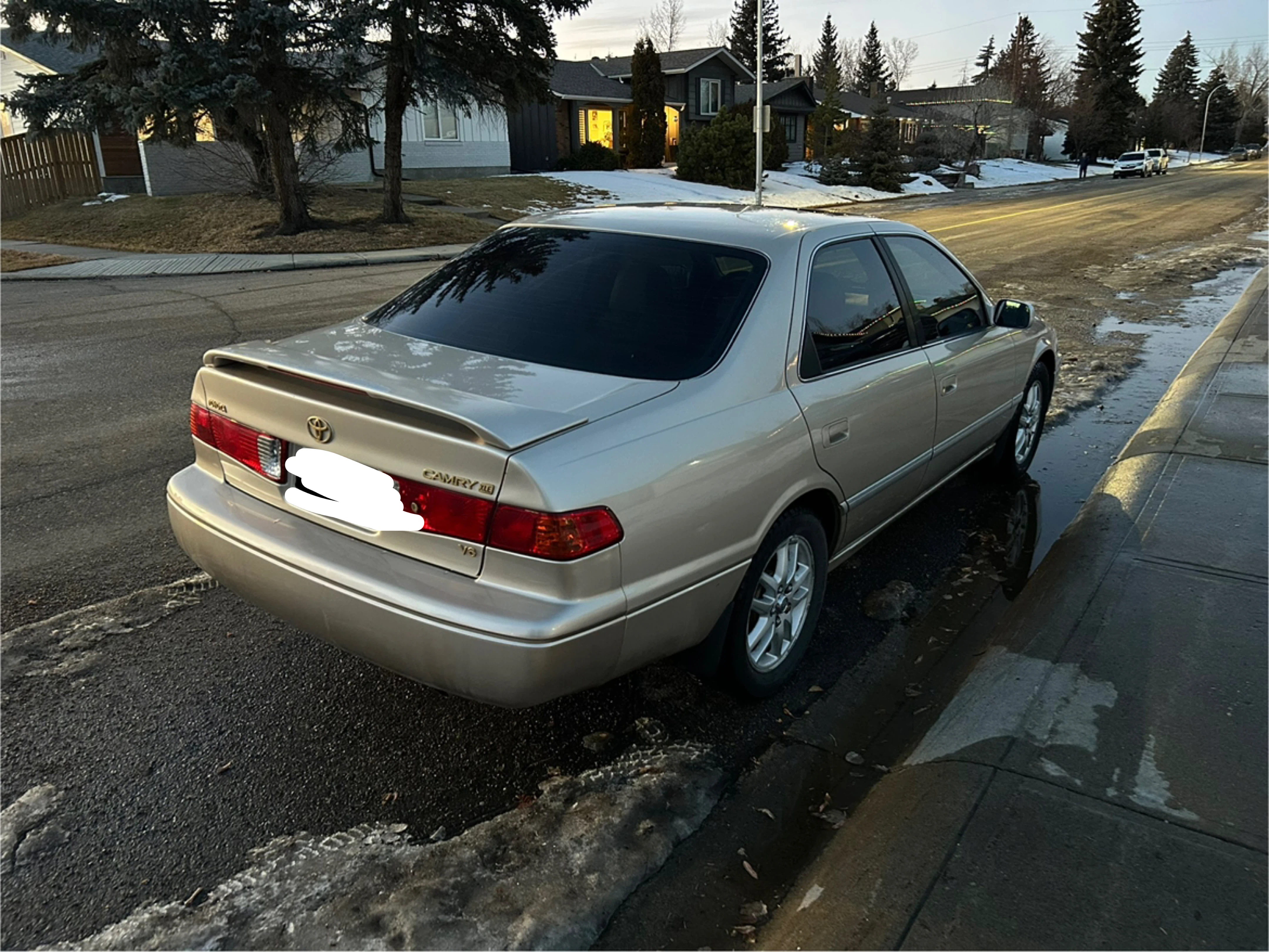 2000 Toyota Camry XLE Sedan - photo 4