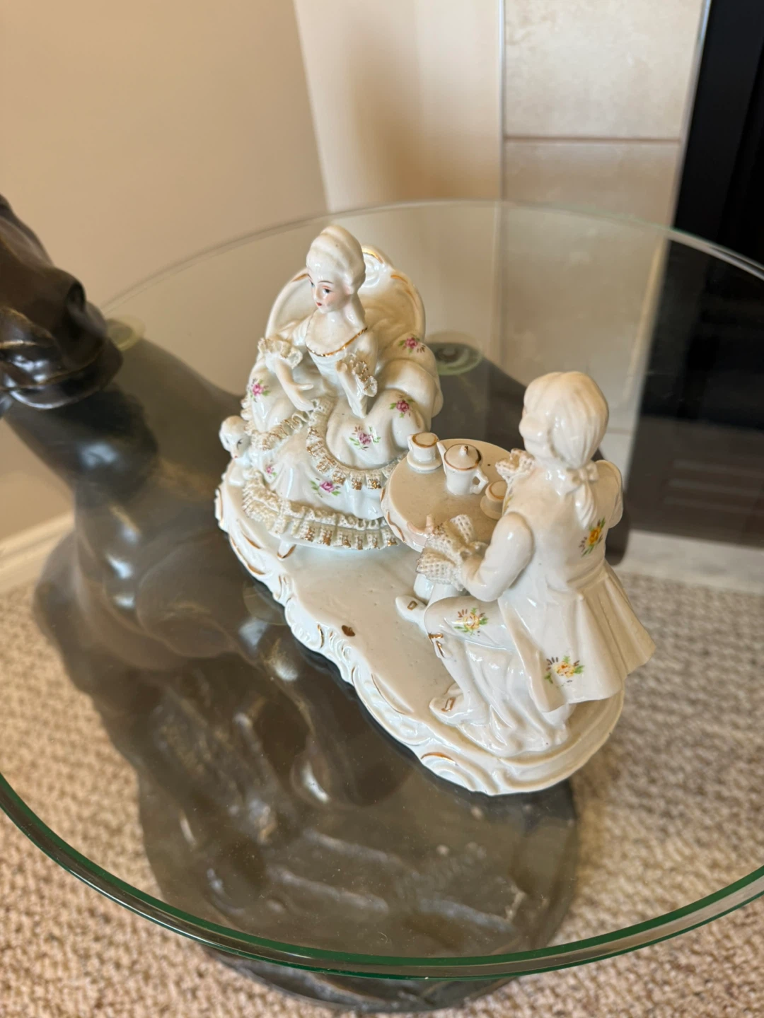 Porcelain Figurine - Couple at Tea - photo 3