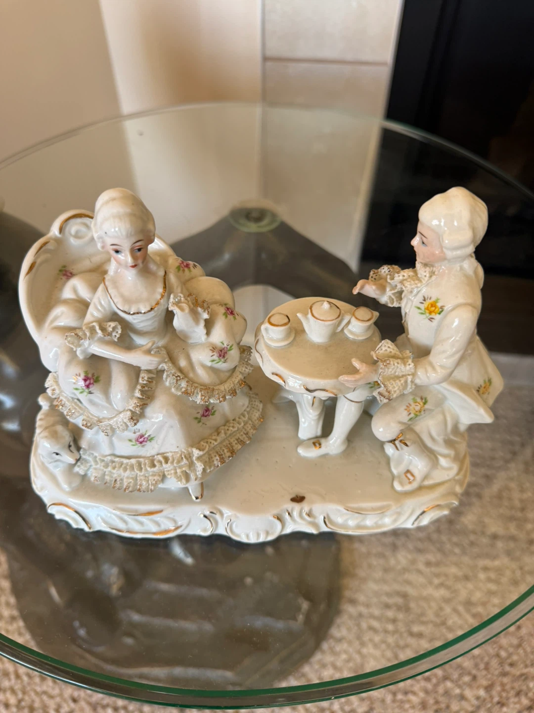 Porcelain Figurine - Couple at Tea - photo 2