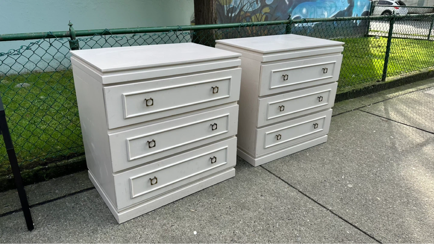Pair of 3-Drawer Nightstands - Cream