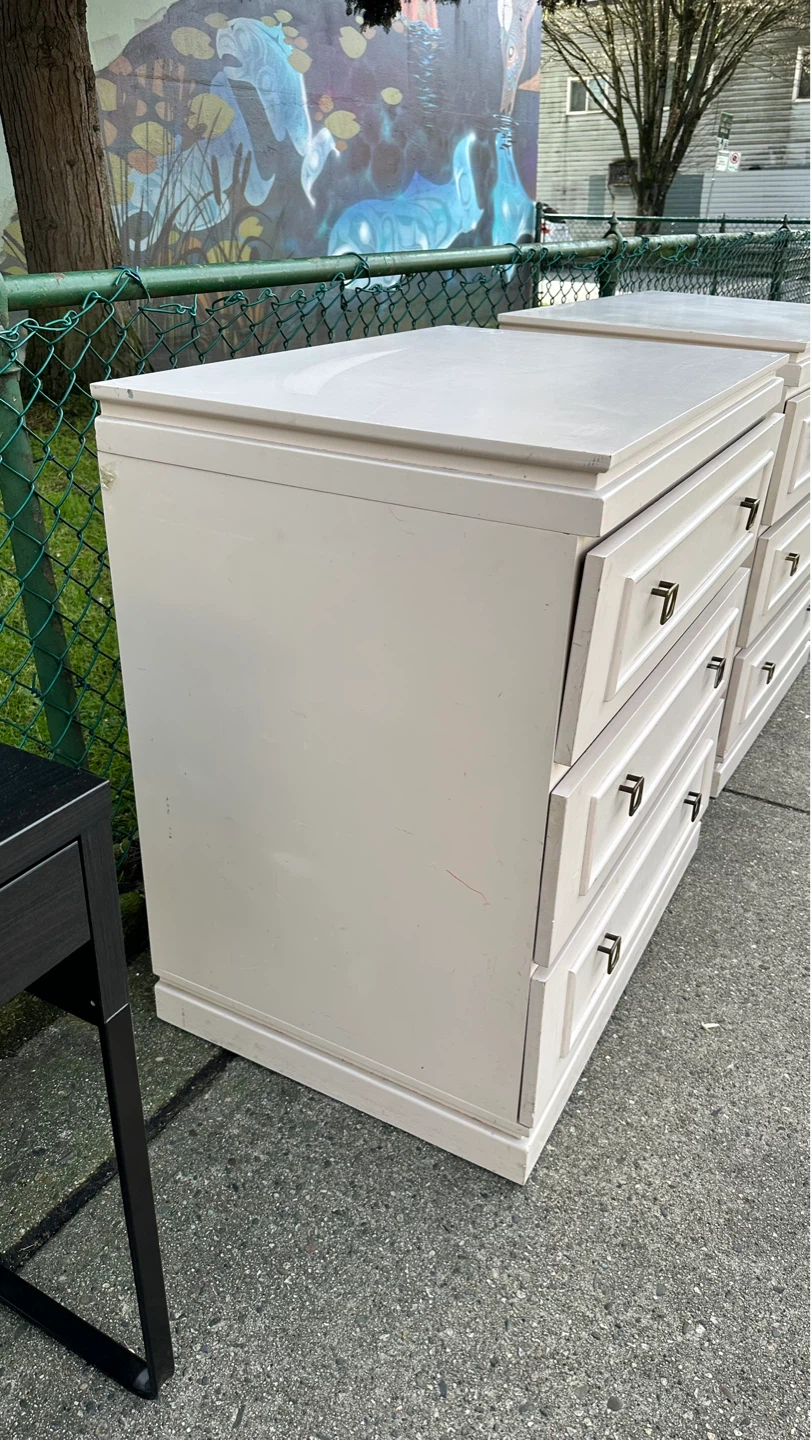 Pair of 3-Drawer Nightstands - Cream - photo 4