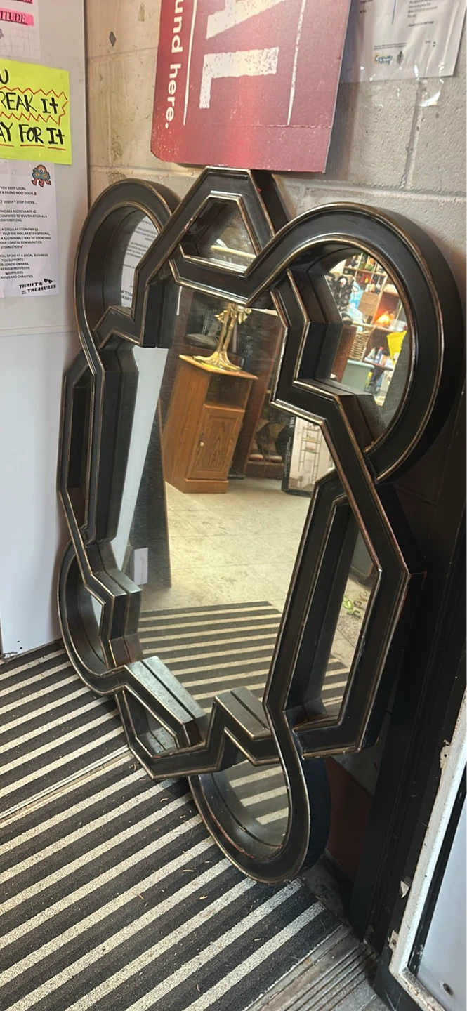 La Barge Ornate Decorative Mirror - photo 2