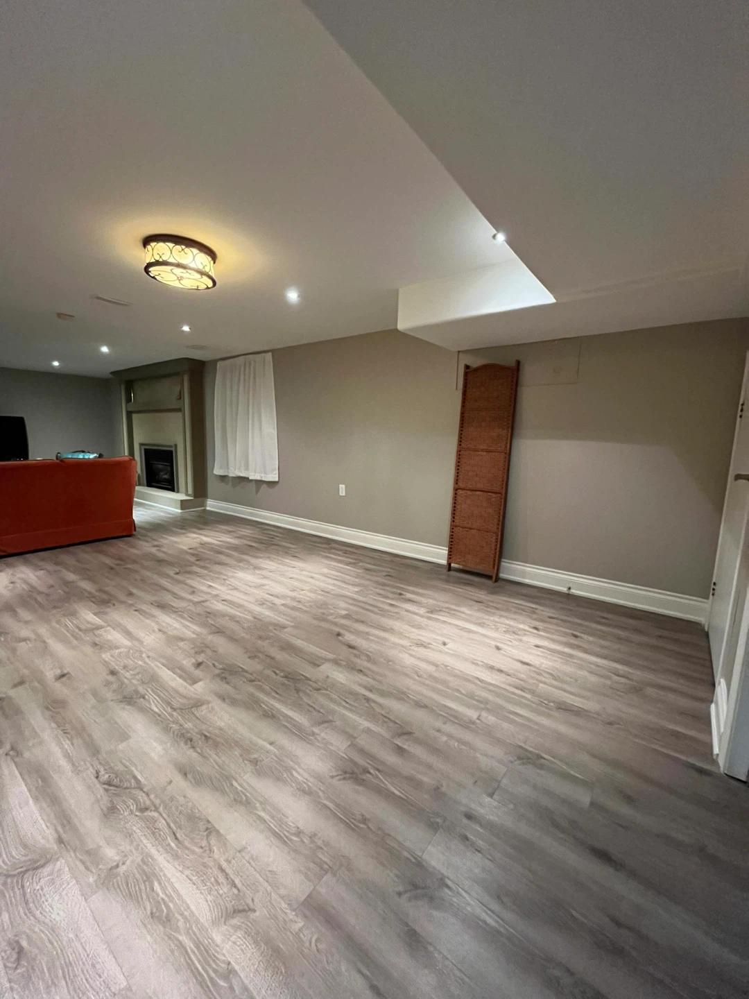 Basement apartment for rent - photo 3