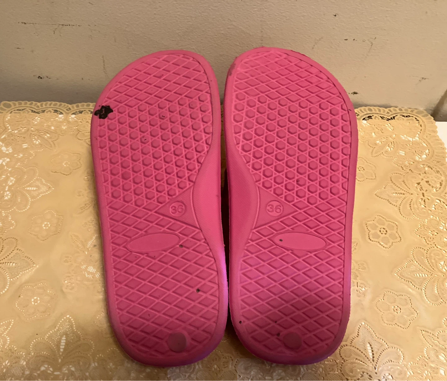 Pink Slide Sandals Size 36 - photo 3