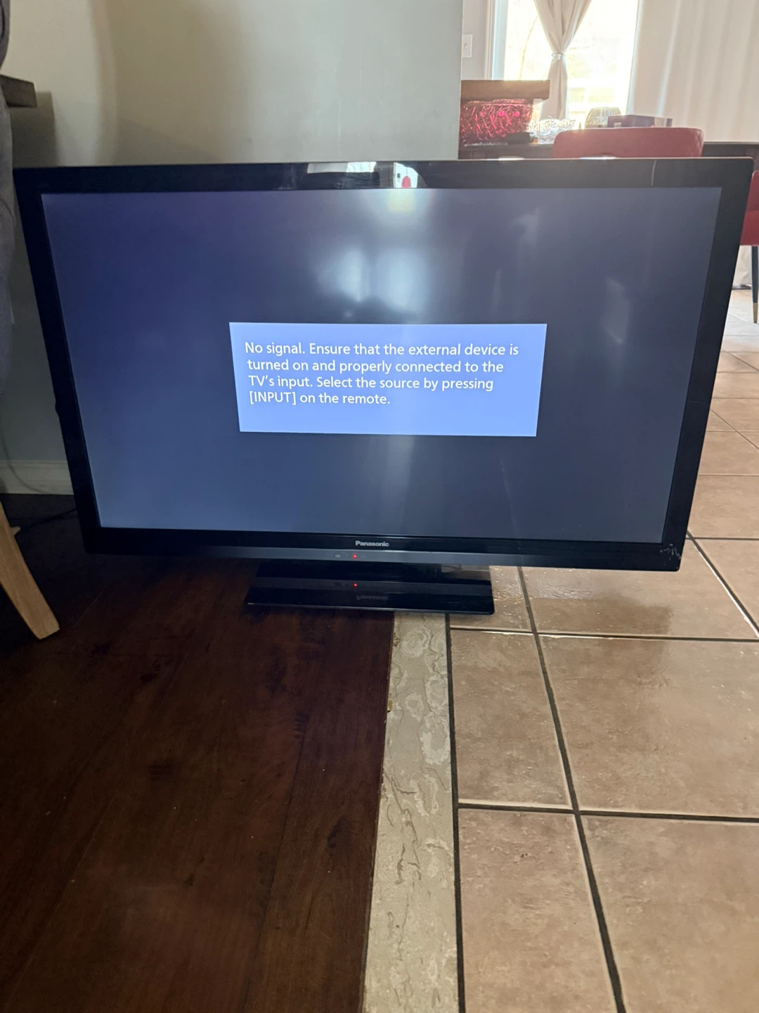 Panasonic TC-L42E3 LCD TV - photo 2