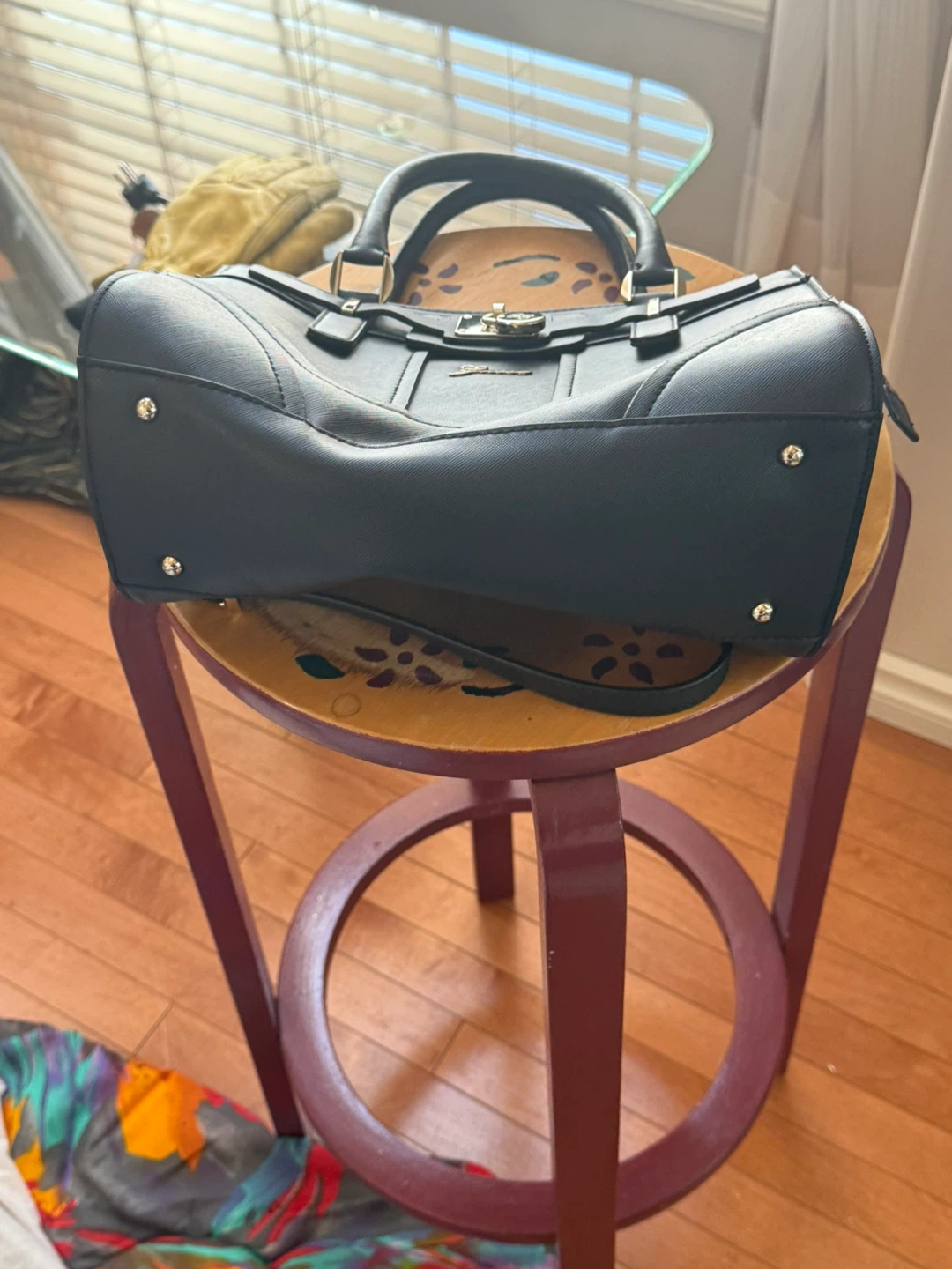 Guess Black Satchel Handbag - photo 3