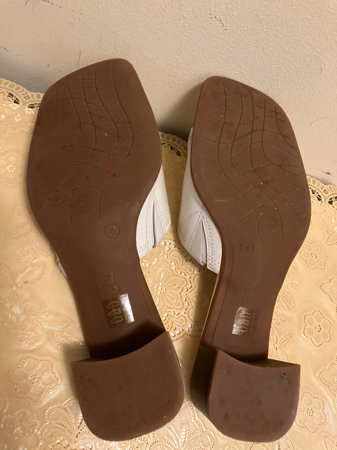 Jessica Simpson White Slide Sandals Size 8 - photo 3