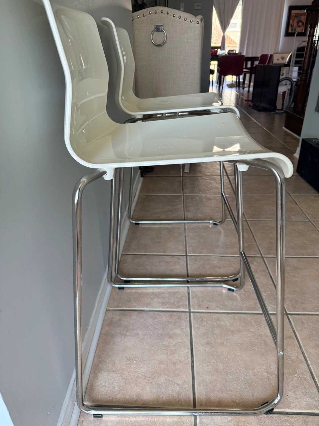 Set of 2 White Bar Stools - photo 3