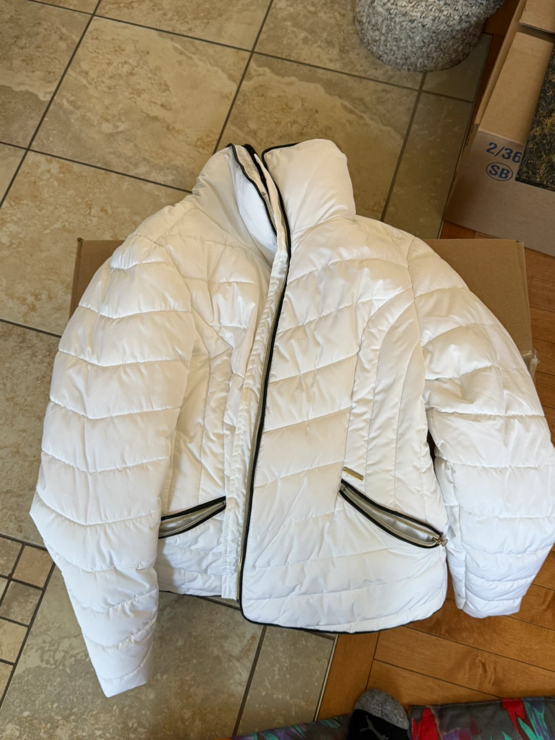 White Guess Puffer Jacket Size L