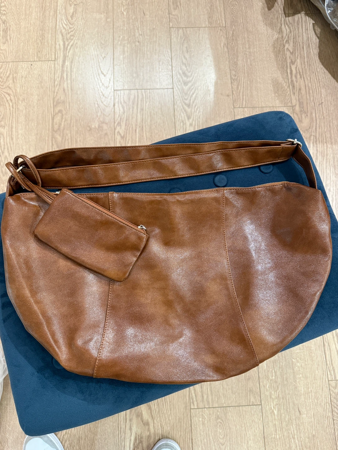 Brand New Faux Leather Hobo Bag - photo 3