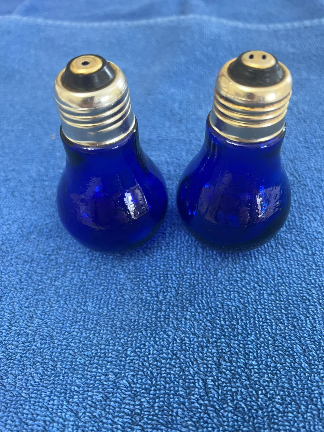 3-Light Bulb Salt and Pepper  Shakers (Blue & Orange) (G16) - photo 2