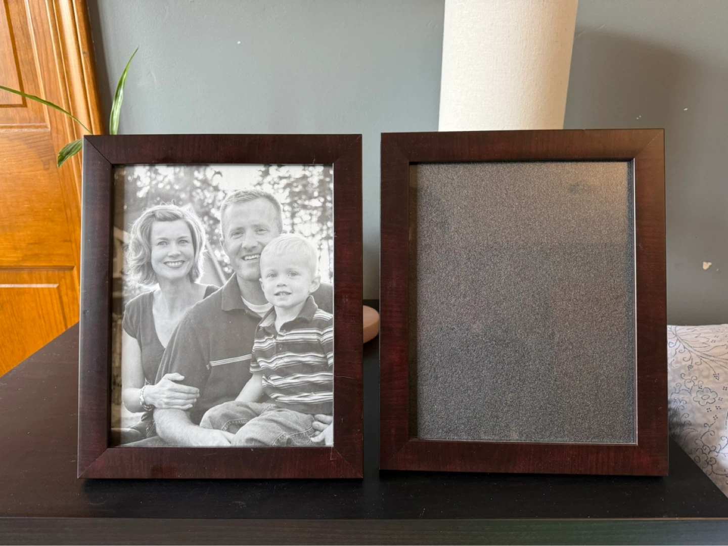 🌱 Set of 2 Dark Wood Picture Frames - photo 2