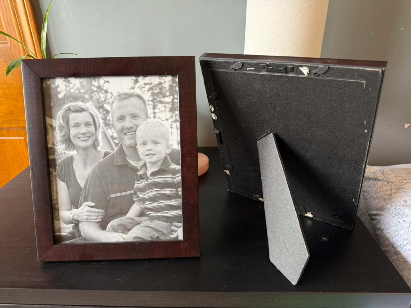 🌱 Set of 2 Dark Wood Picture Frames - photo 3