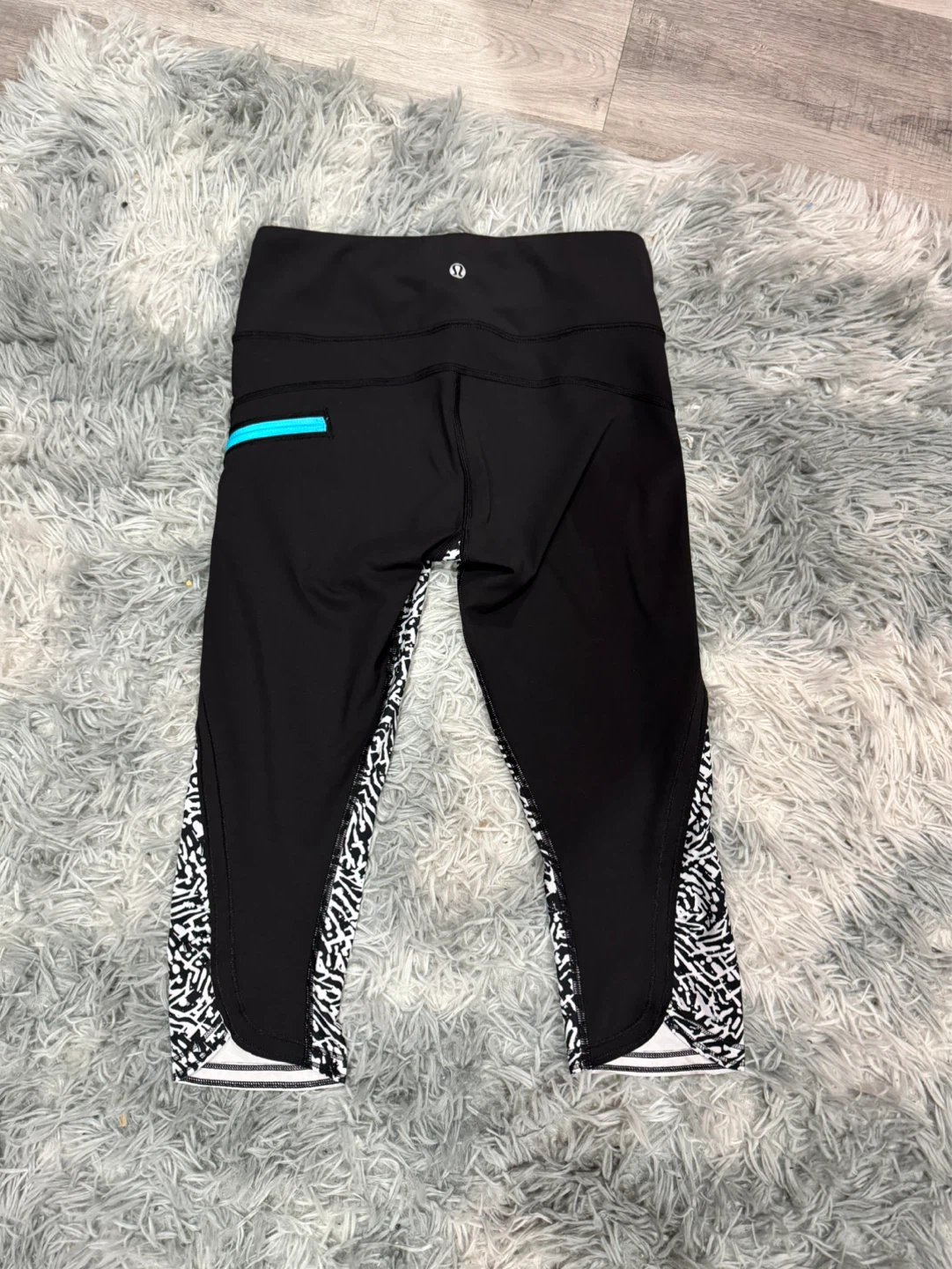 Lululemon Black & White Patterned Crop Leggings