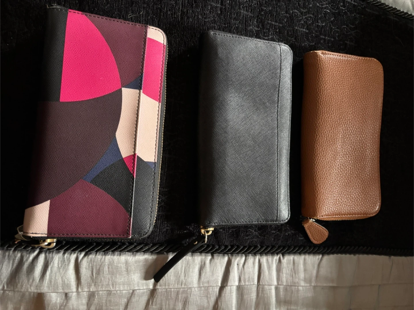 🌱Kate Spade Geometric Wallet & 2 Black/Brown Wallets - photo 5