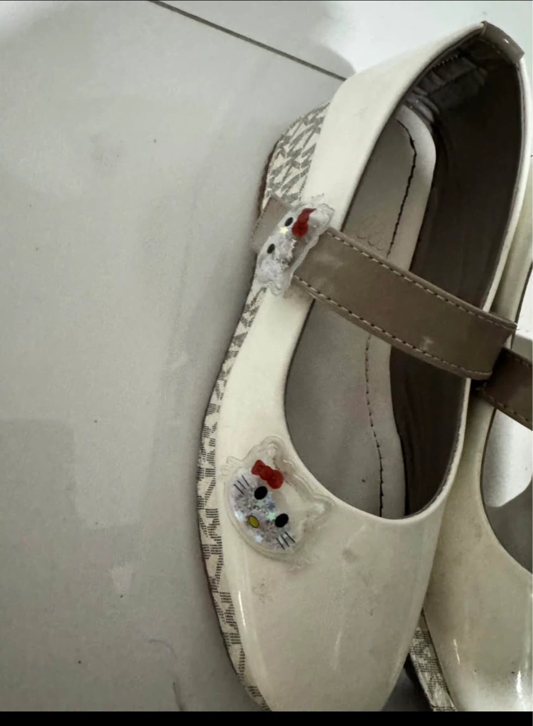 Girls White Hello Kitty Mary Jane Shoes - photo 2