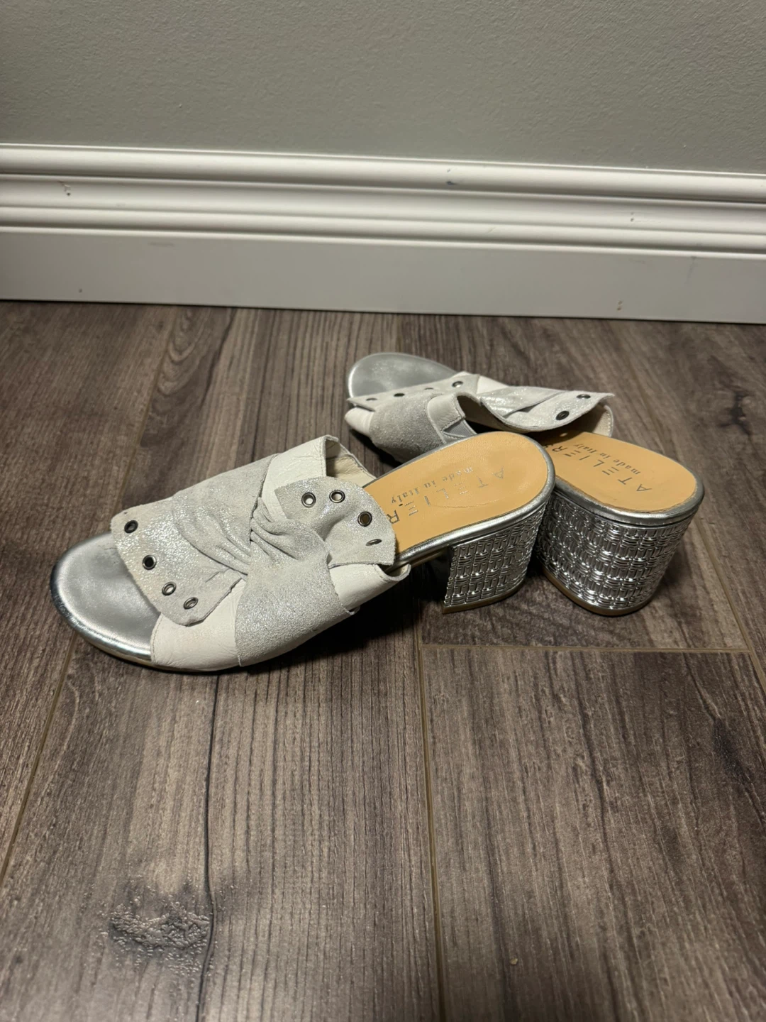 Ateliers Made in Italy Silver Slides Size 39 - photo 3