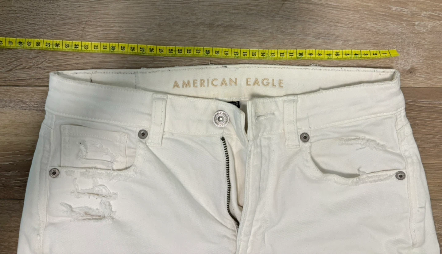 American Eagle Mom Straight Jeans - White, Size 4 - photo 2