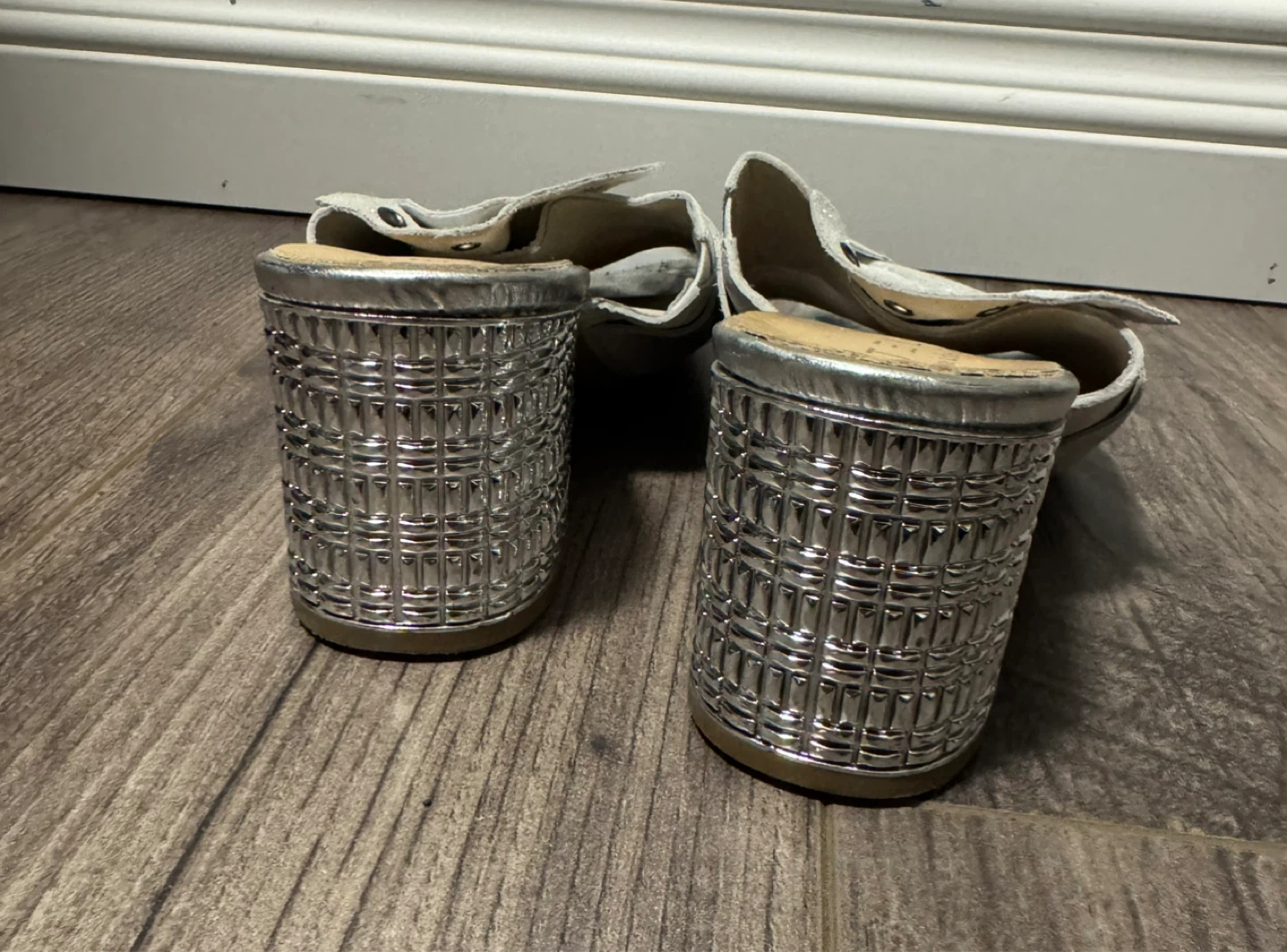Ateliers Made in Italy Silver Slides Size 39 - photo 4