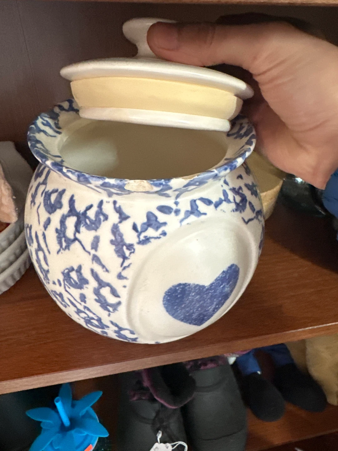 Jacquelyne's Handcrafted Earthenware Jar with Heart Design - photo 2
