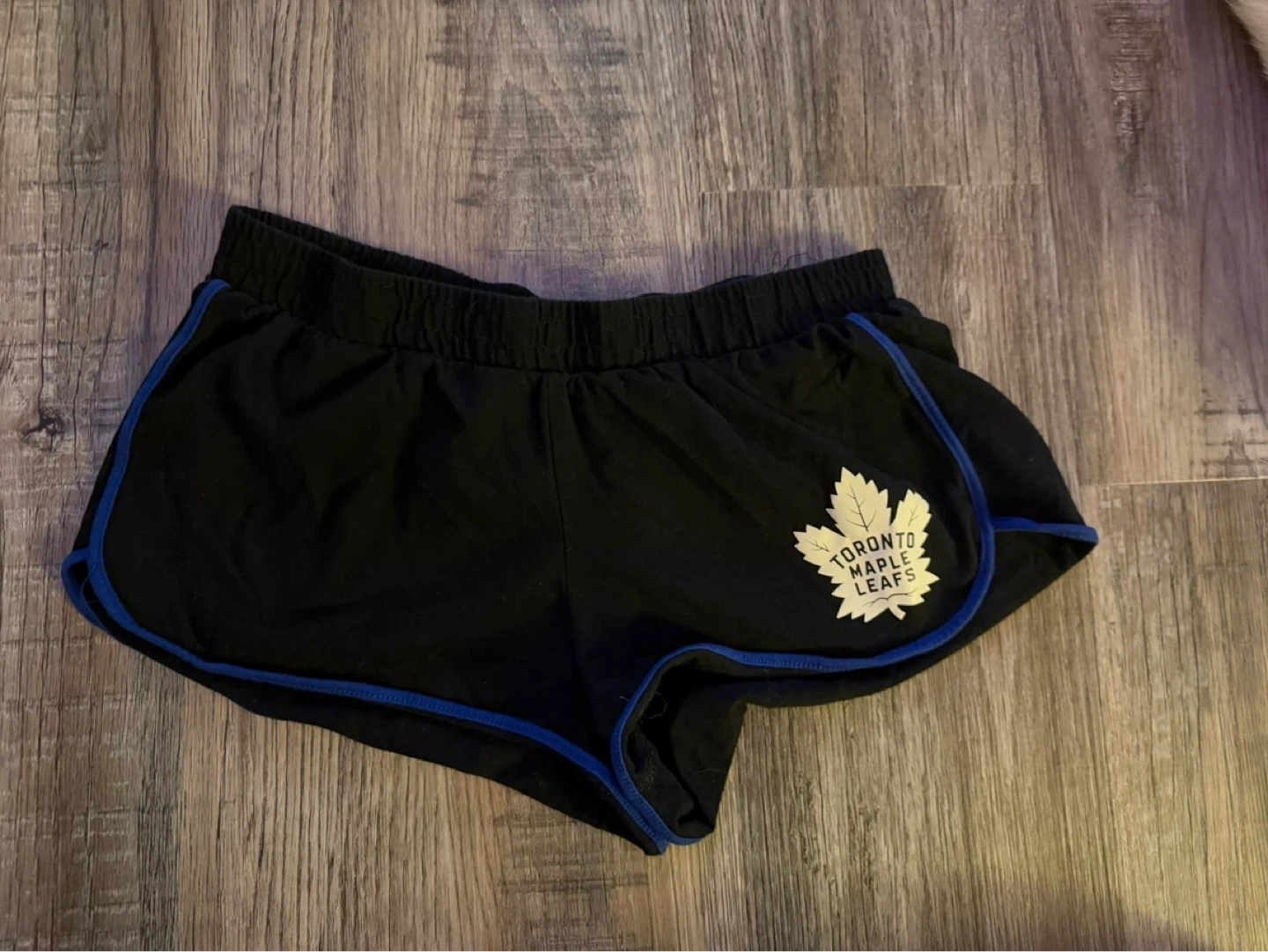 Toronto Maple Leafs Black Shorts Size S/P