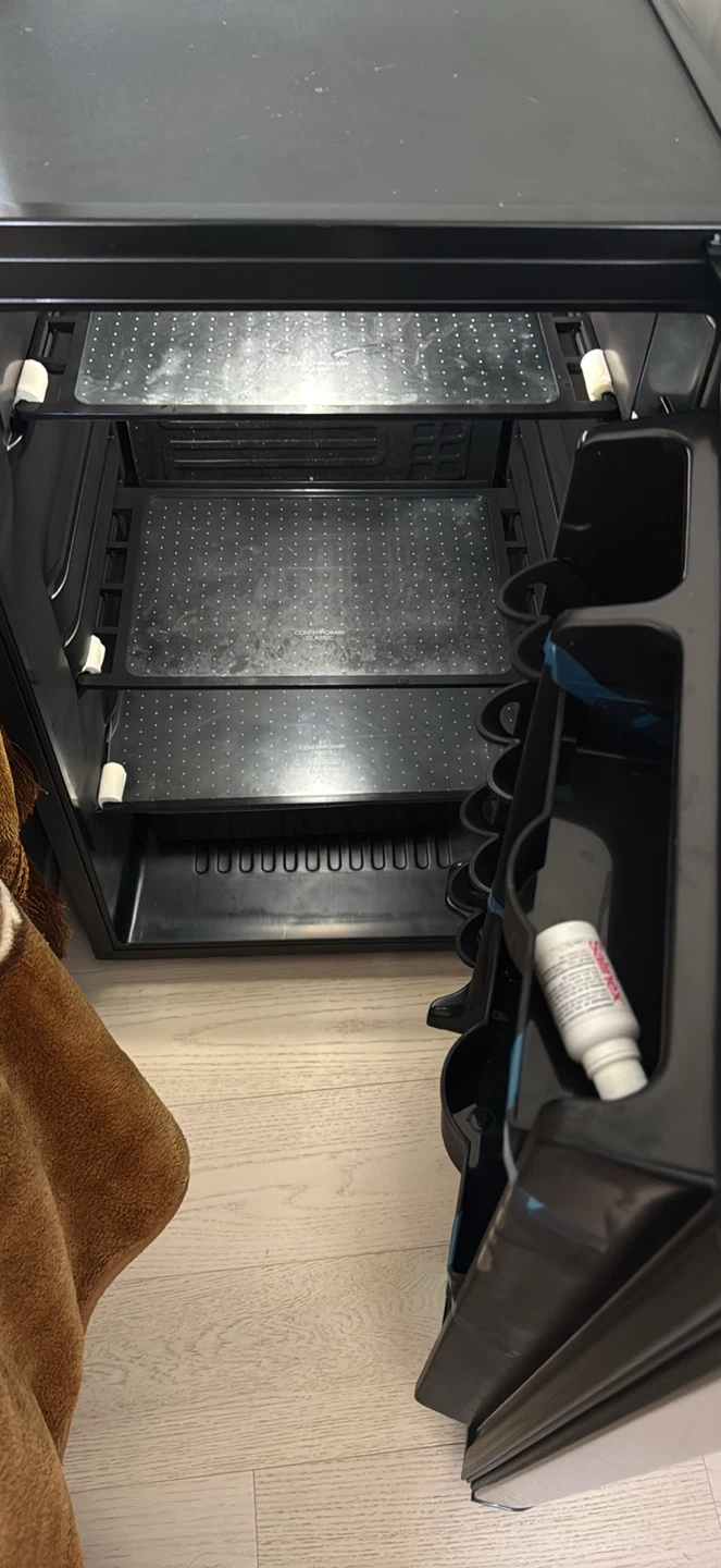 Danby Mini Fridge - photo 3