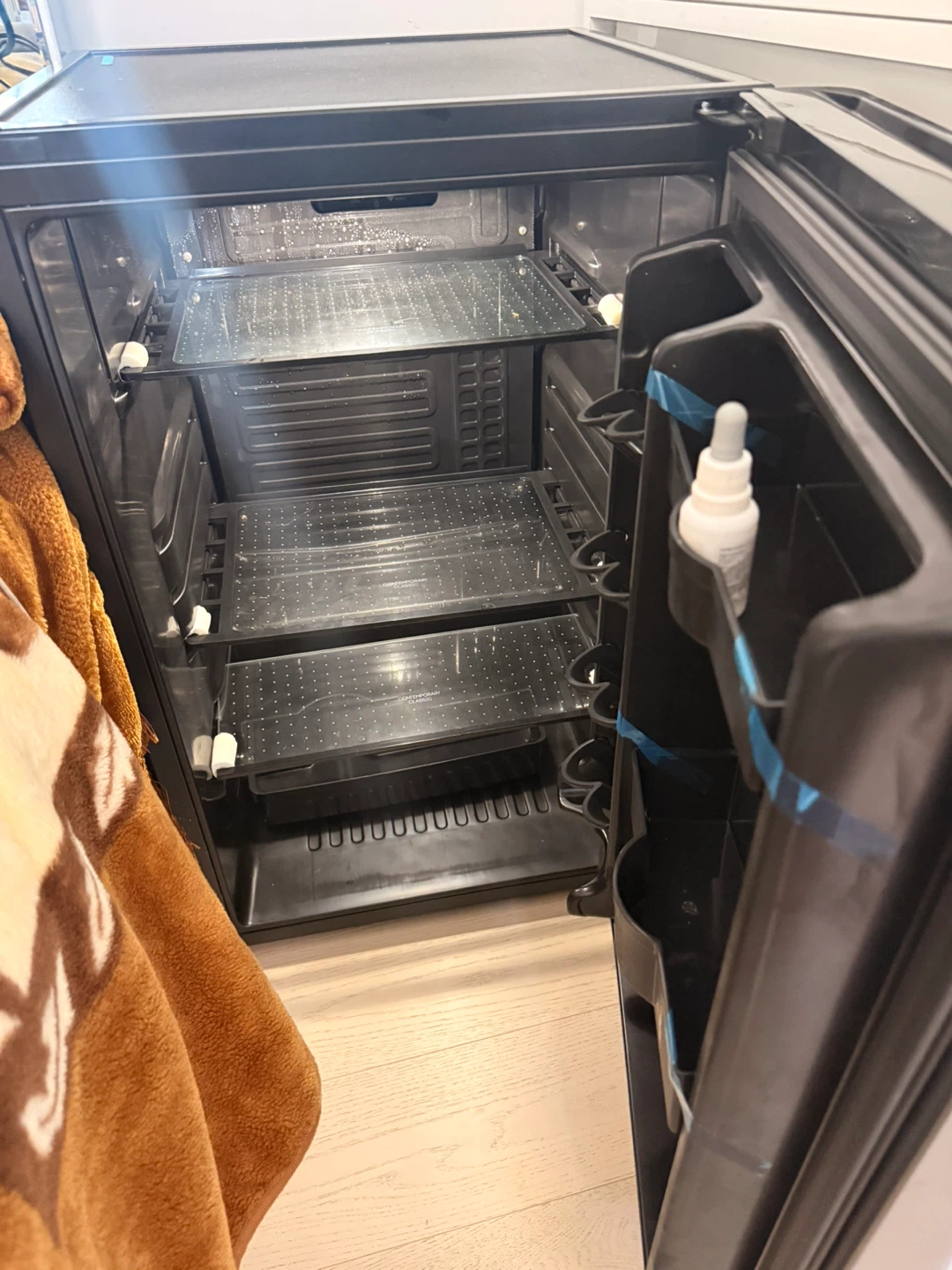 Danby Mini Fridge - photo 2
