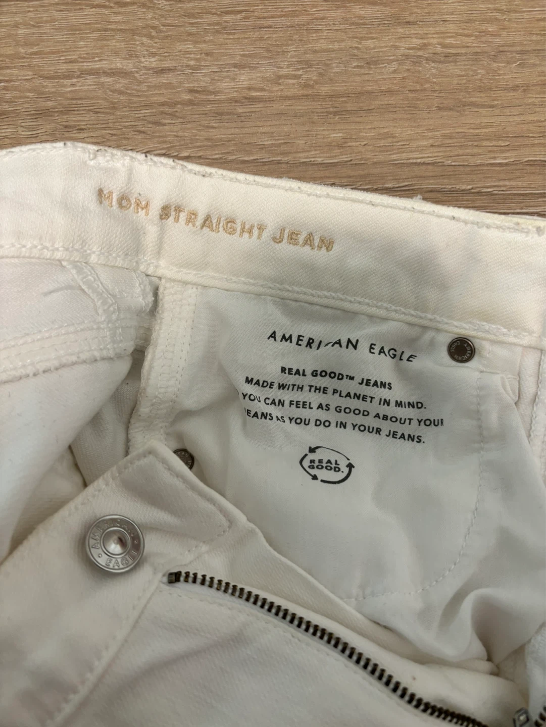 American Eagle Mom Straight Jeans - White, Size 4 - photo 4