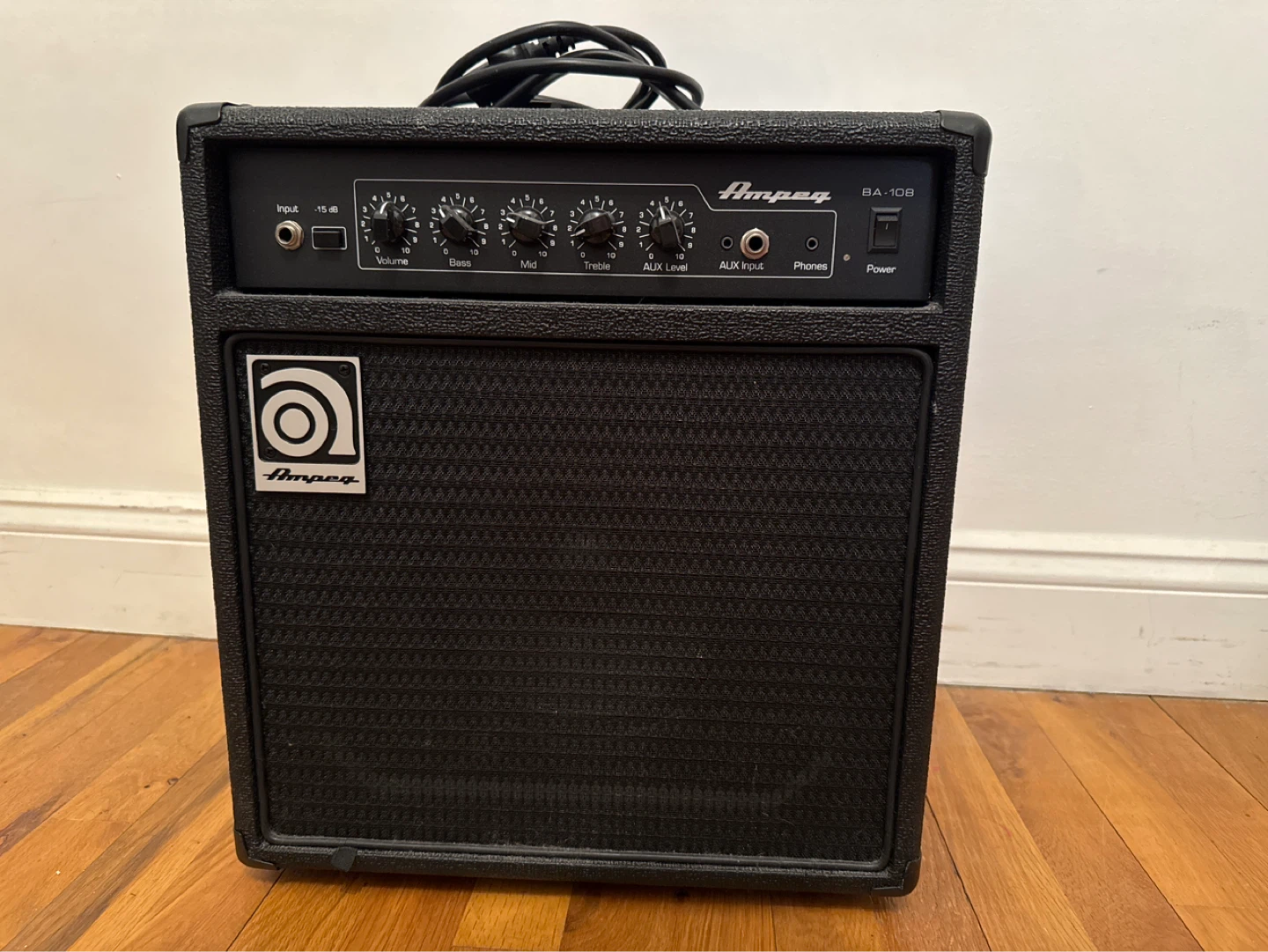 Ampeg BA-108 v2 Bass Amplifier - photo 2