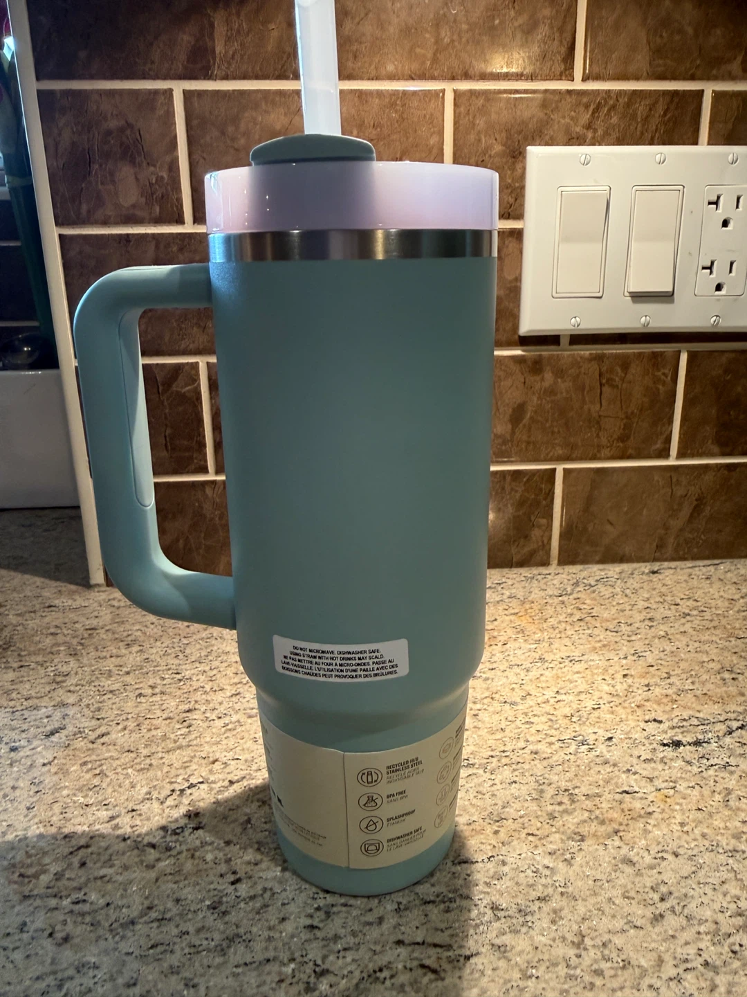 Stanley 30 oz Quencher H2.0 Tumbler - light green - photo 3