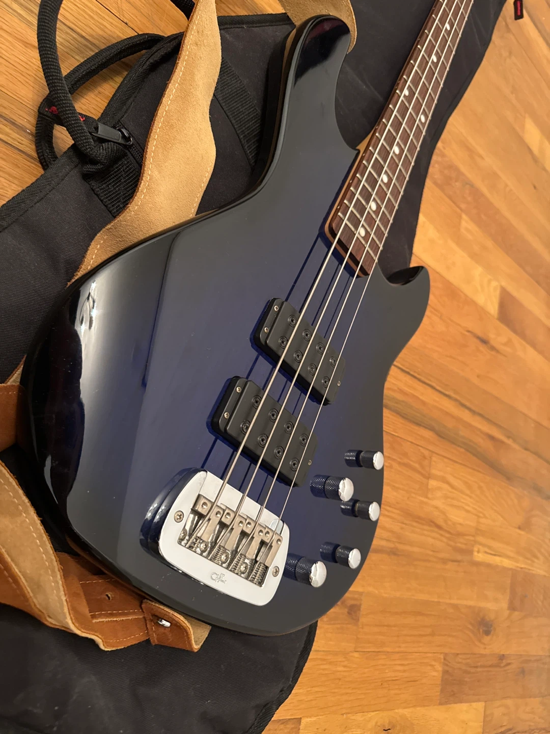 G&L M-2000 Tribute Series Bass Guitar - Blue - photo 3