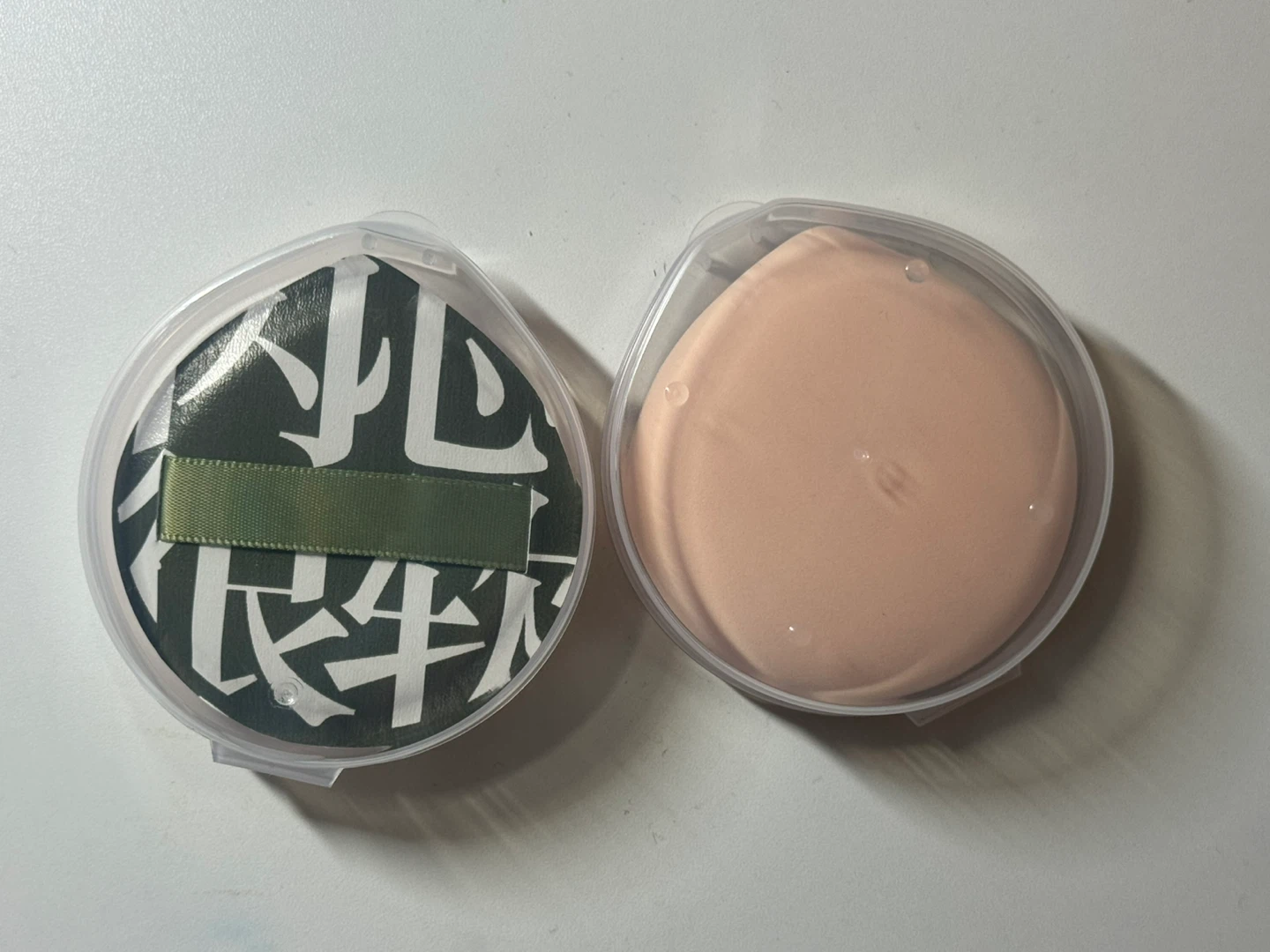 Viral foundation puff